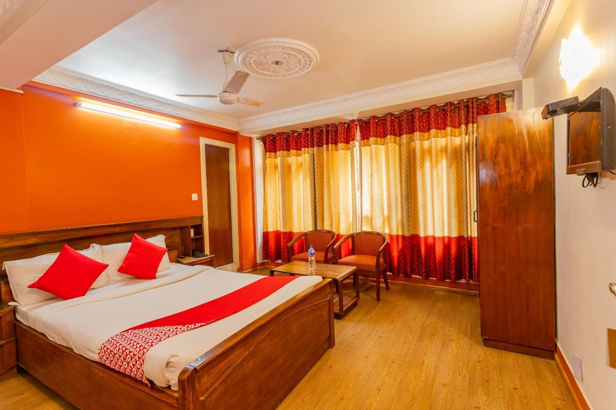 Oyo 795 Hotel Holiday Inn Κατμαντού Εξωτερικό φωτογραφία